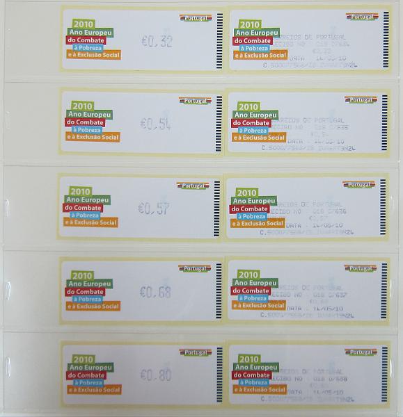0265 (351).jpg -     Lote:    265      Colecção Especializada - Etiquetas      Lotes Especiais       Descrição:      1981/2010 &mdash; Etiquetas.   Coleção composta por 12 álbuns com etiquetas desde percursoras e Framas até 2010, com provas, erros, FDC's, etiquetas novas e usadas, sobrescritos circulados, variedades de impressão e papéis. Importante estudo. Lote a ver.        Lote ETQ       Valor Base:     &euro; 3000,00     Valor Venda:     &euro;      